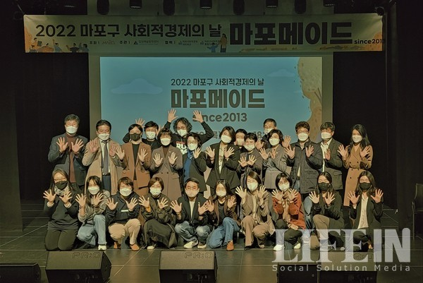 53b1a16d28403.png
