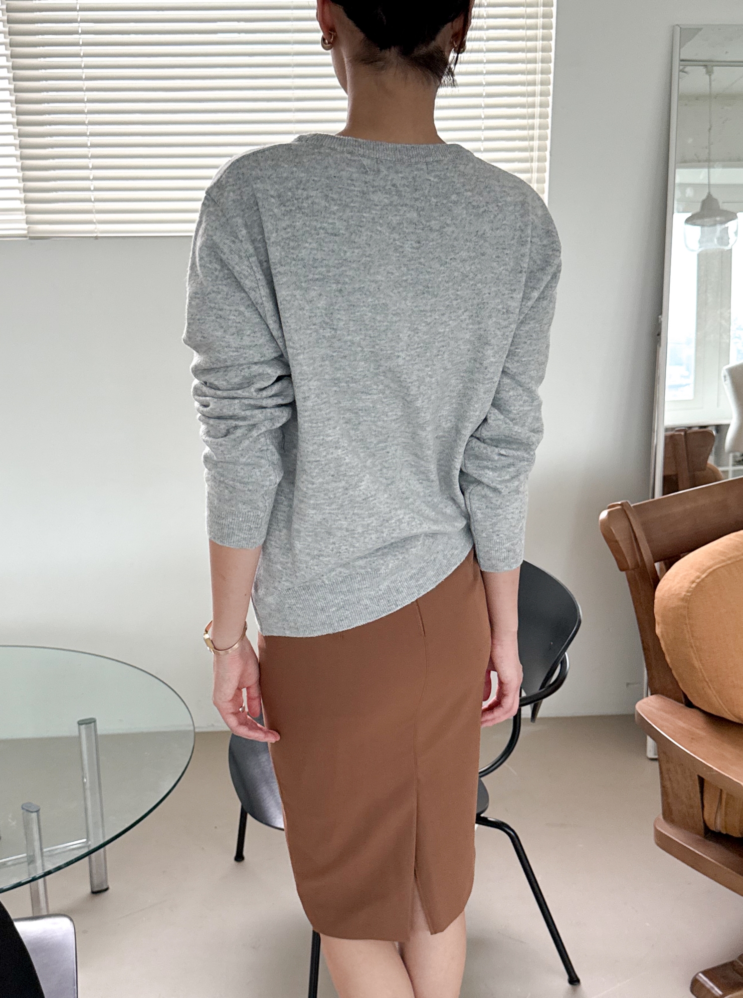 Relaxed Deep V-Neck Knit_(5 colors)