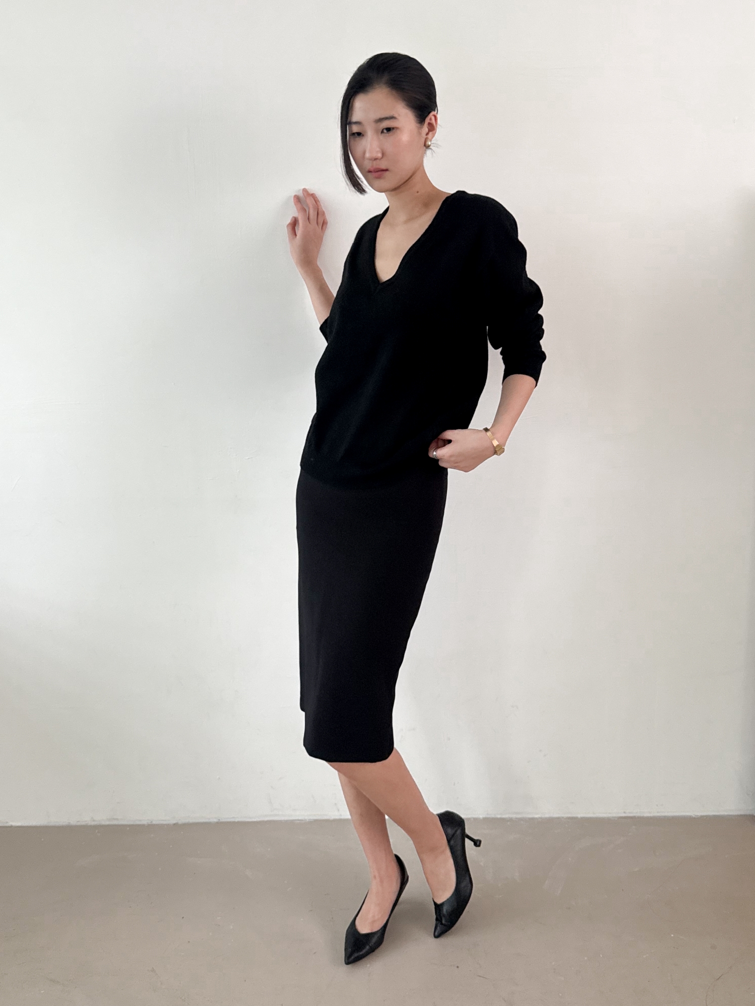 Relaxed Deep V-Neck Knit_(5 colors)