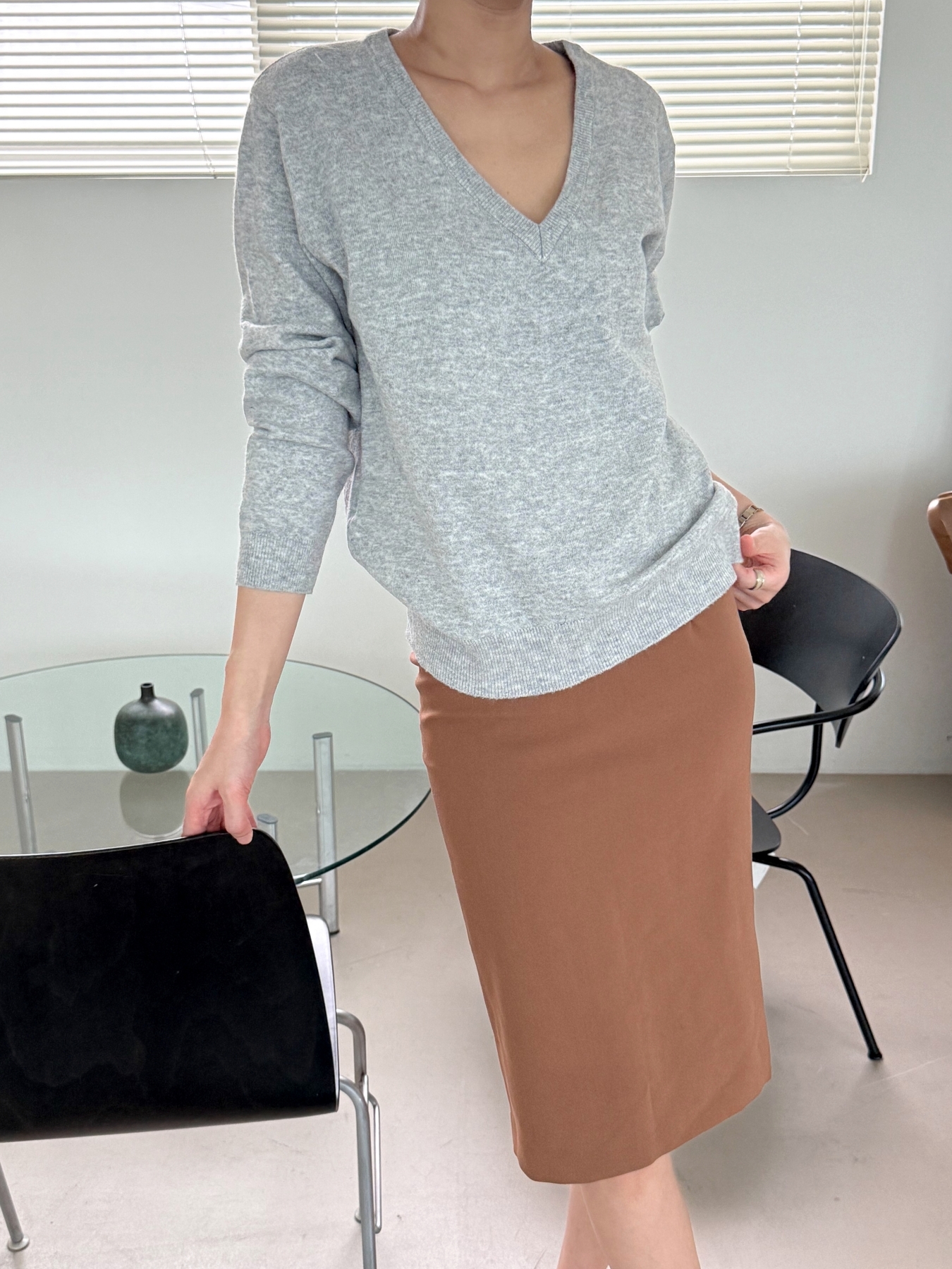 Relaxed Deep V-Neck Knit_(5 colors)