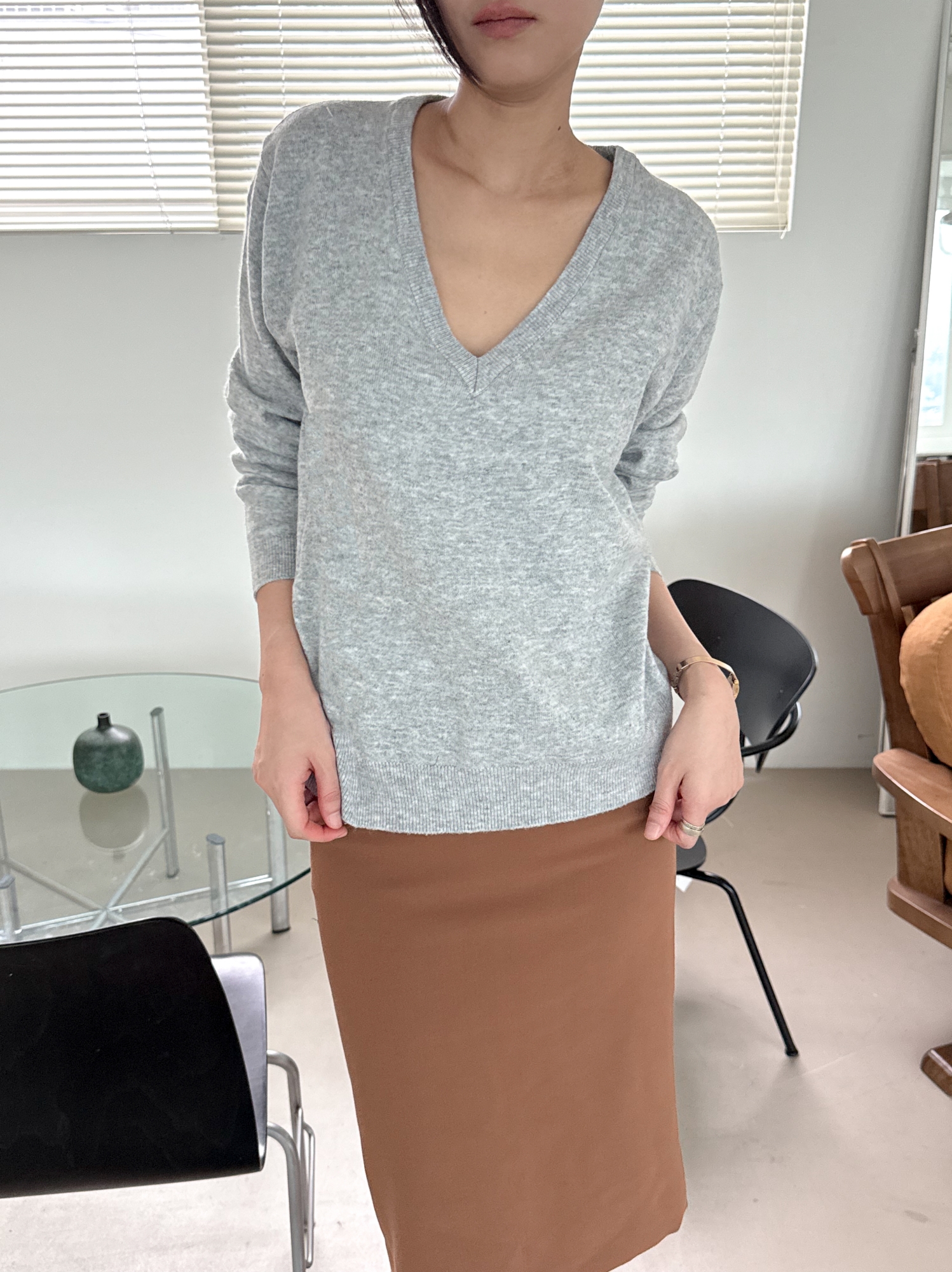 Relaxed Deep V-Neck Knit_(5 colors)
