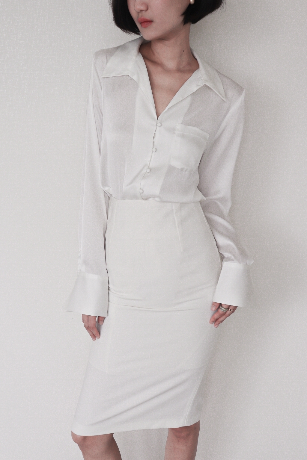 Silky Covered Button Blouse_Ivory