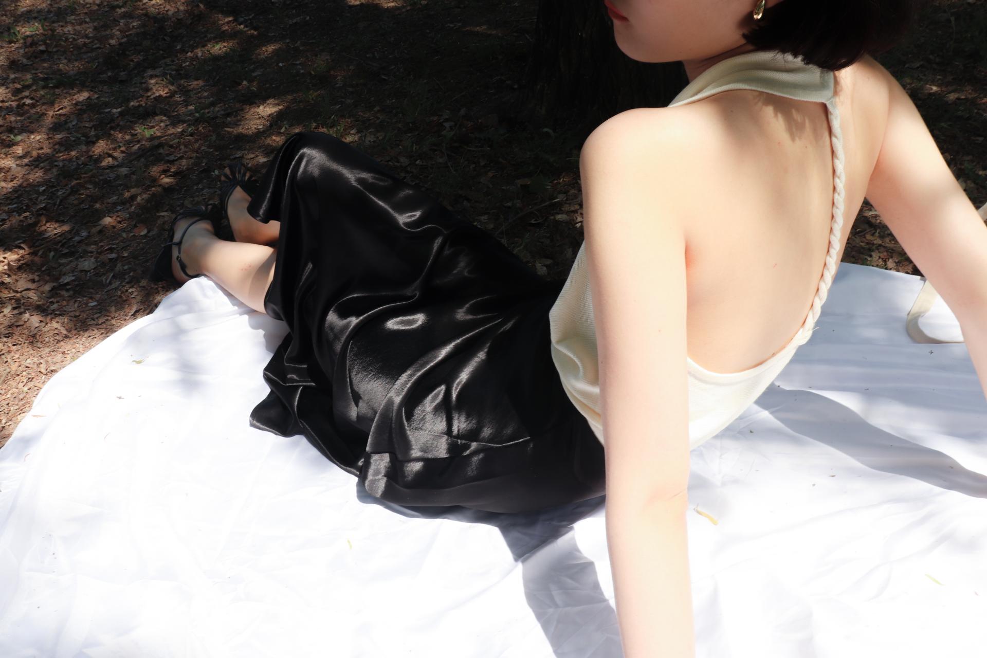 Twisted Halter Knit Top_Ivory