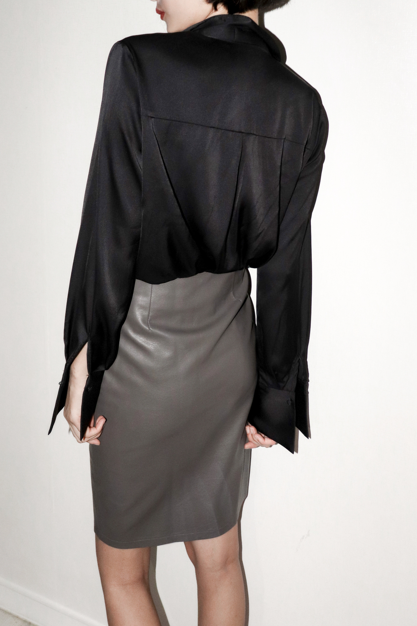 Silky Covered Button Blouse_Black
