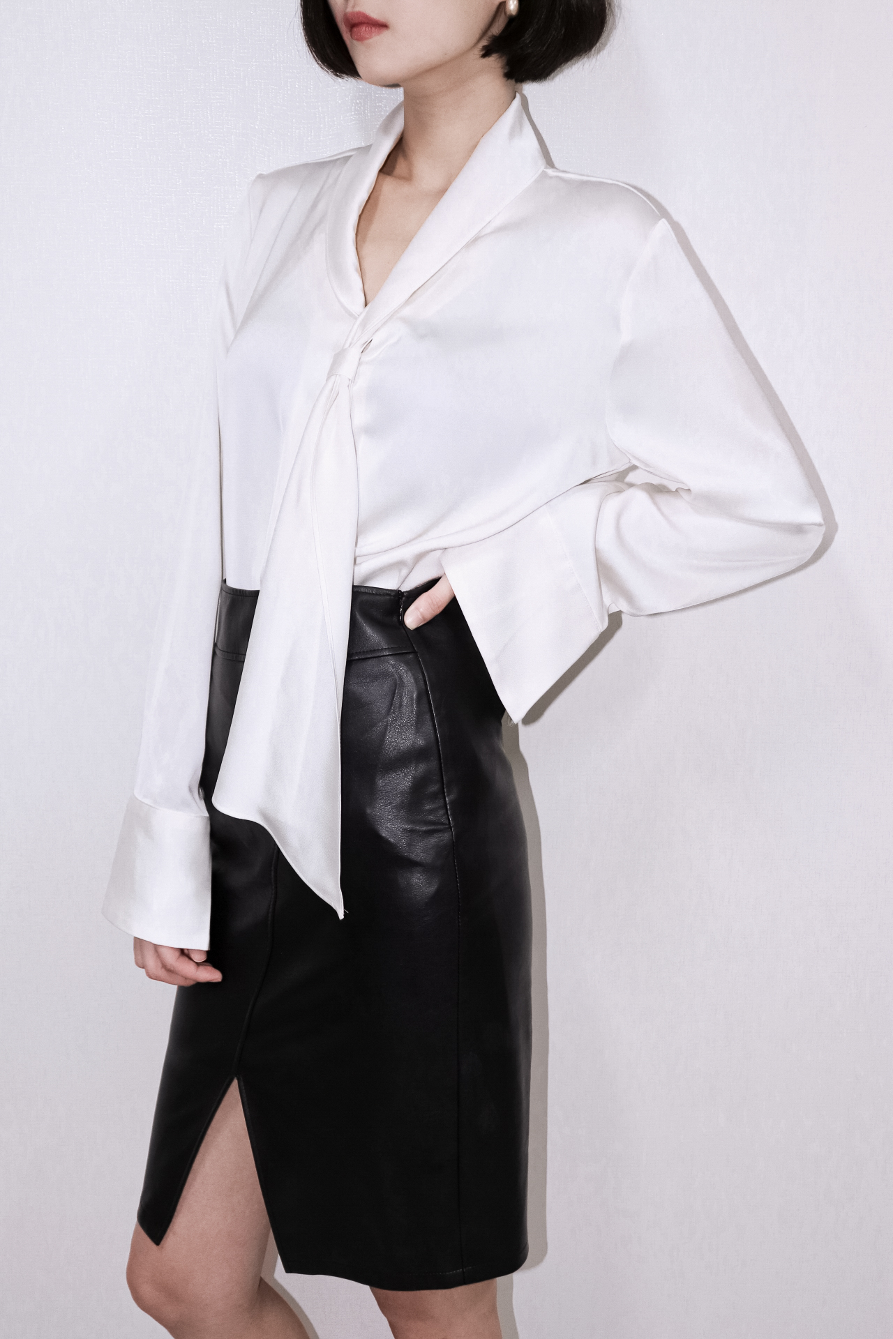 Scarf Collar Silky Blouse_Ivory 복제