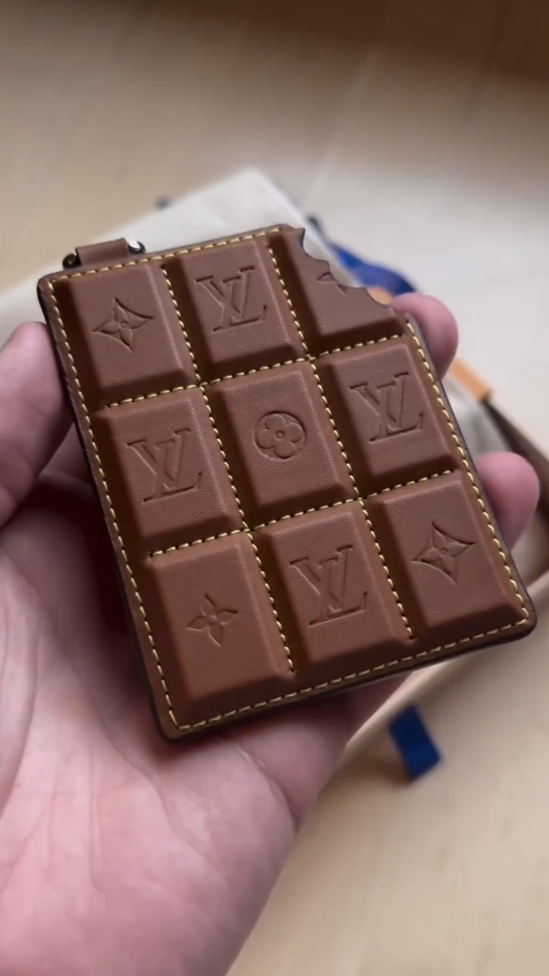 Vuitton Candy Bar 