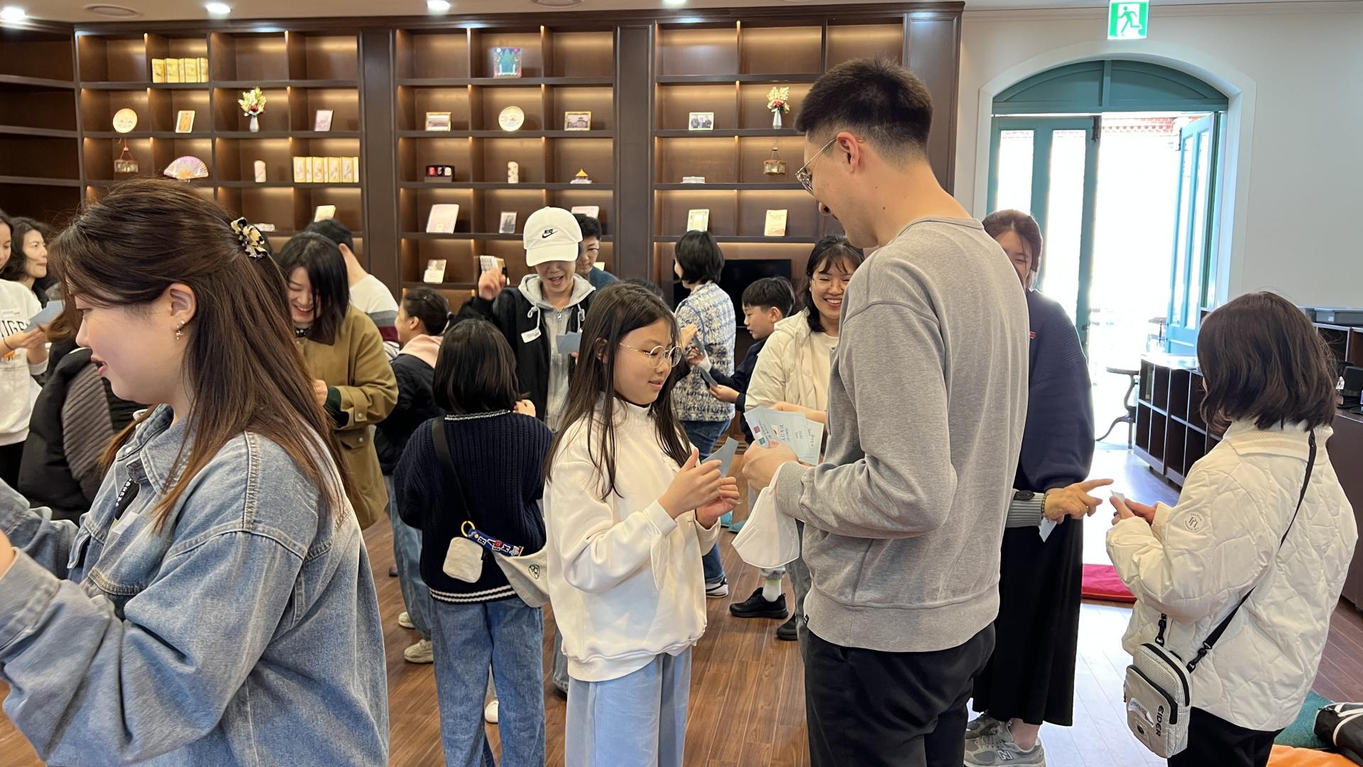 002 [석조전에서만난세계] 아이와 함께 만나는 대한제국 여행.jpg