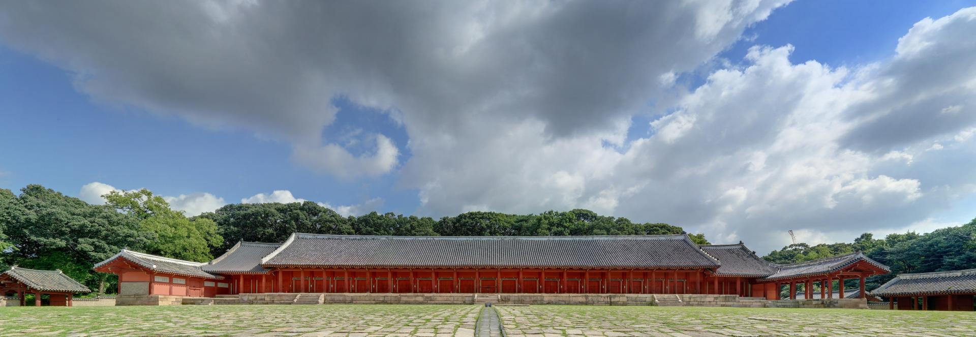 세계유산 종묘의 하늘을 지켜 주세요.
