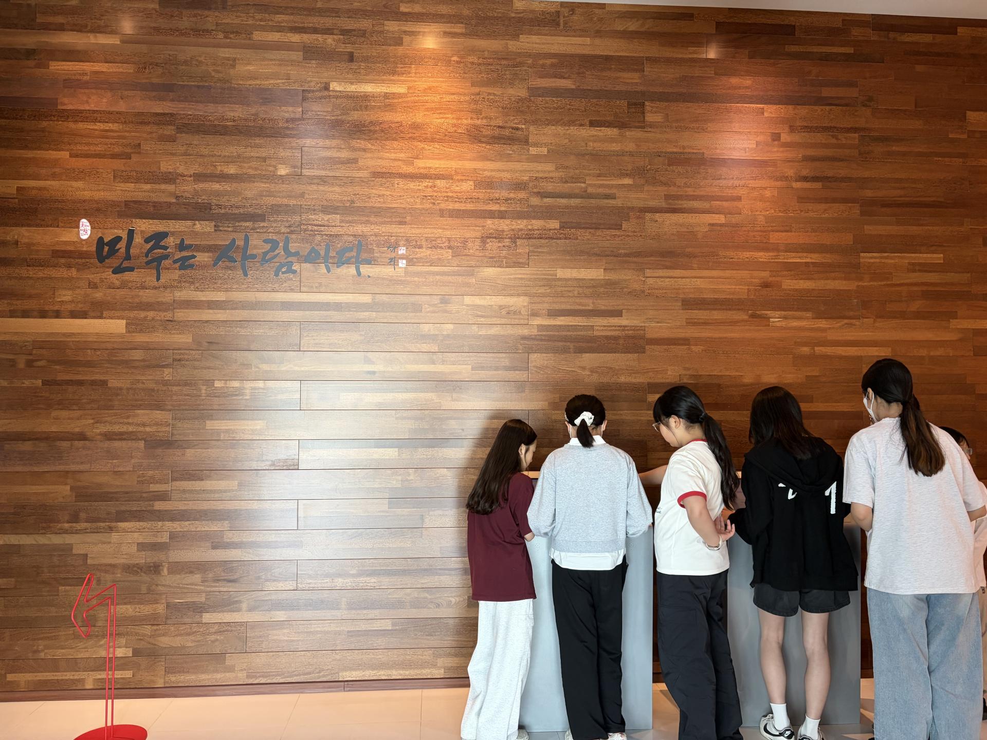 f56c502d208c3.jpg