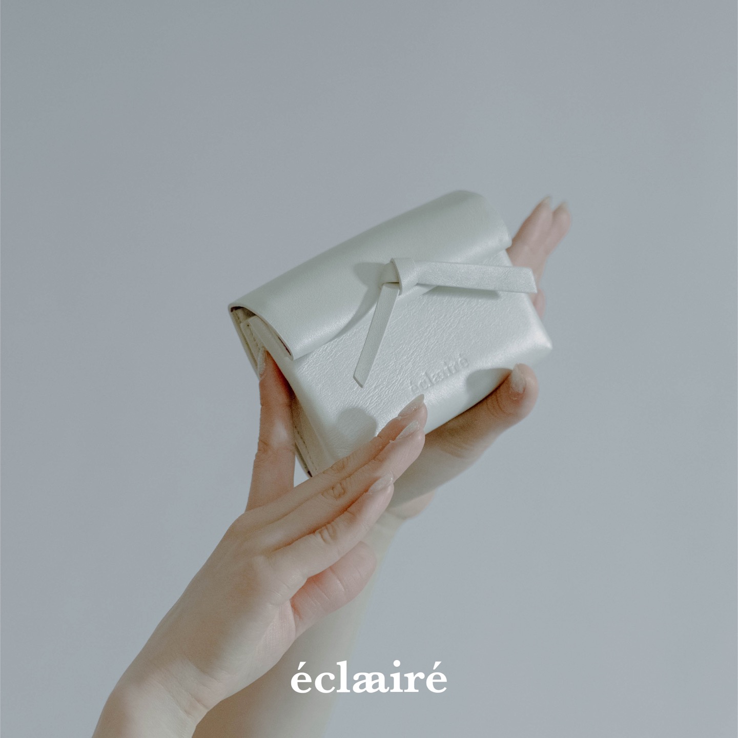Gloire Wallet Front View