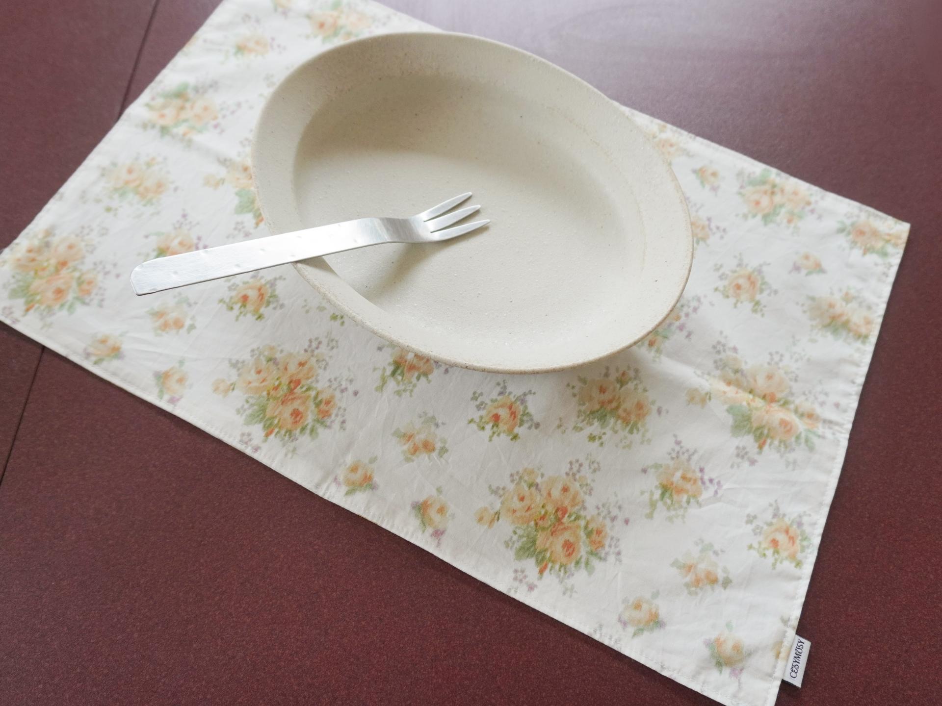 Cottage Rose Kitchen Cloth Table Mat - 2 Color