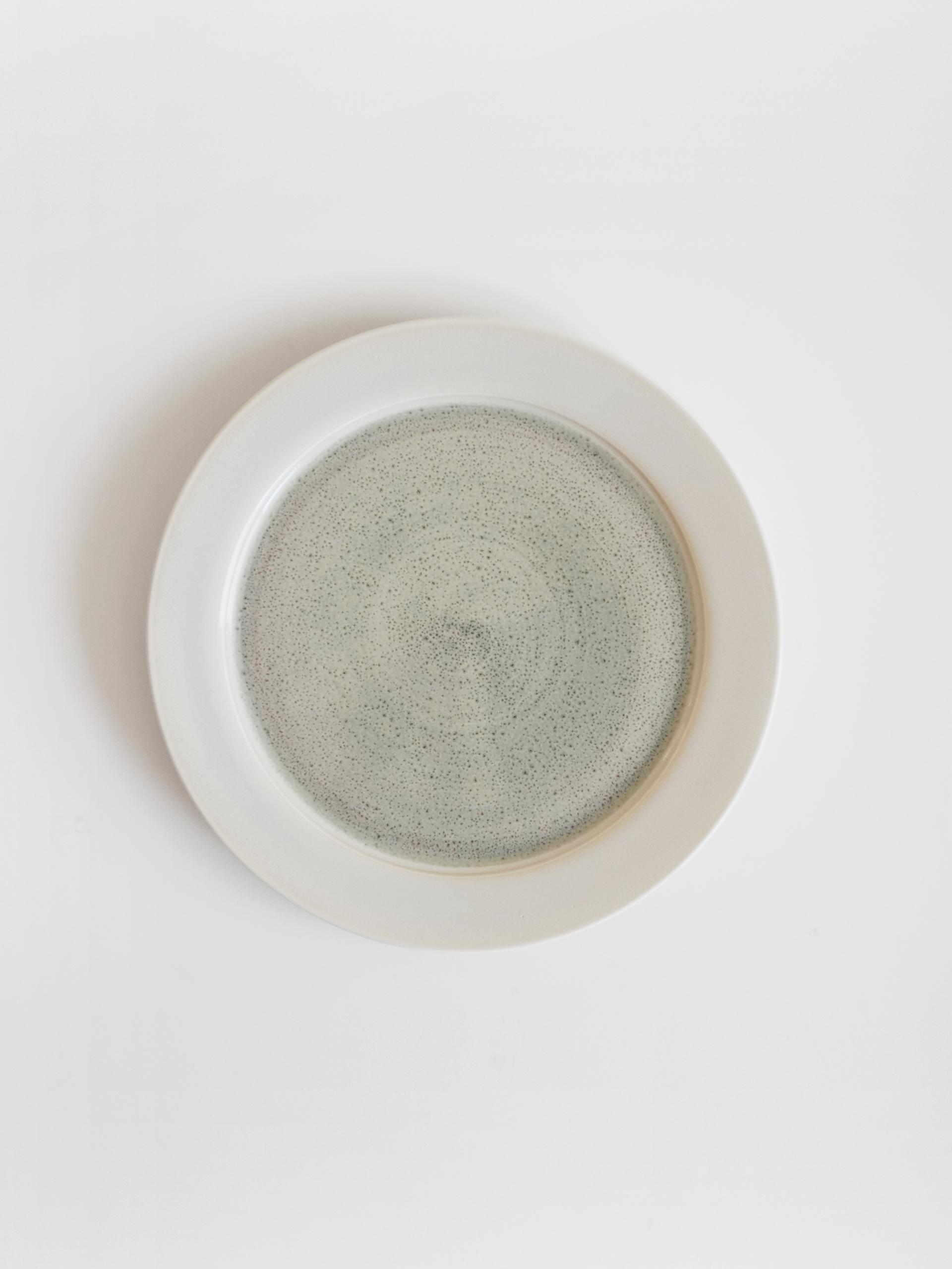Natural Two Tone Plate - Green