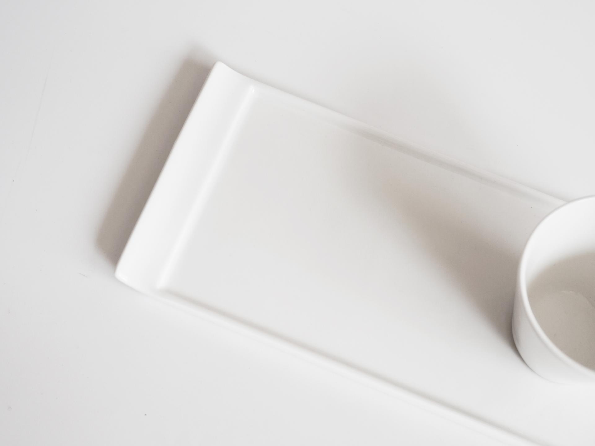 Flat White Plate & Cup Set