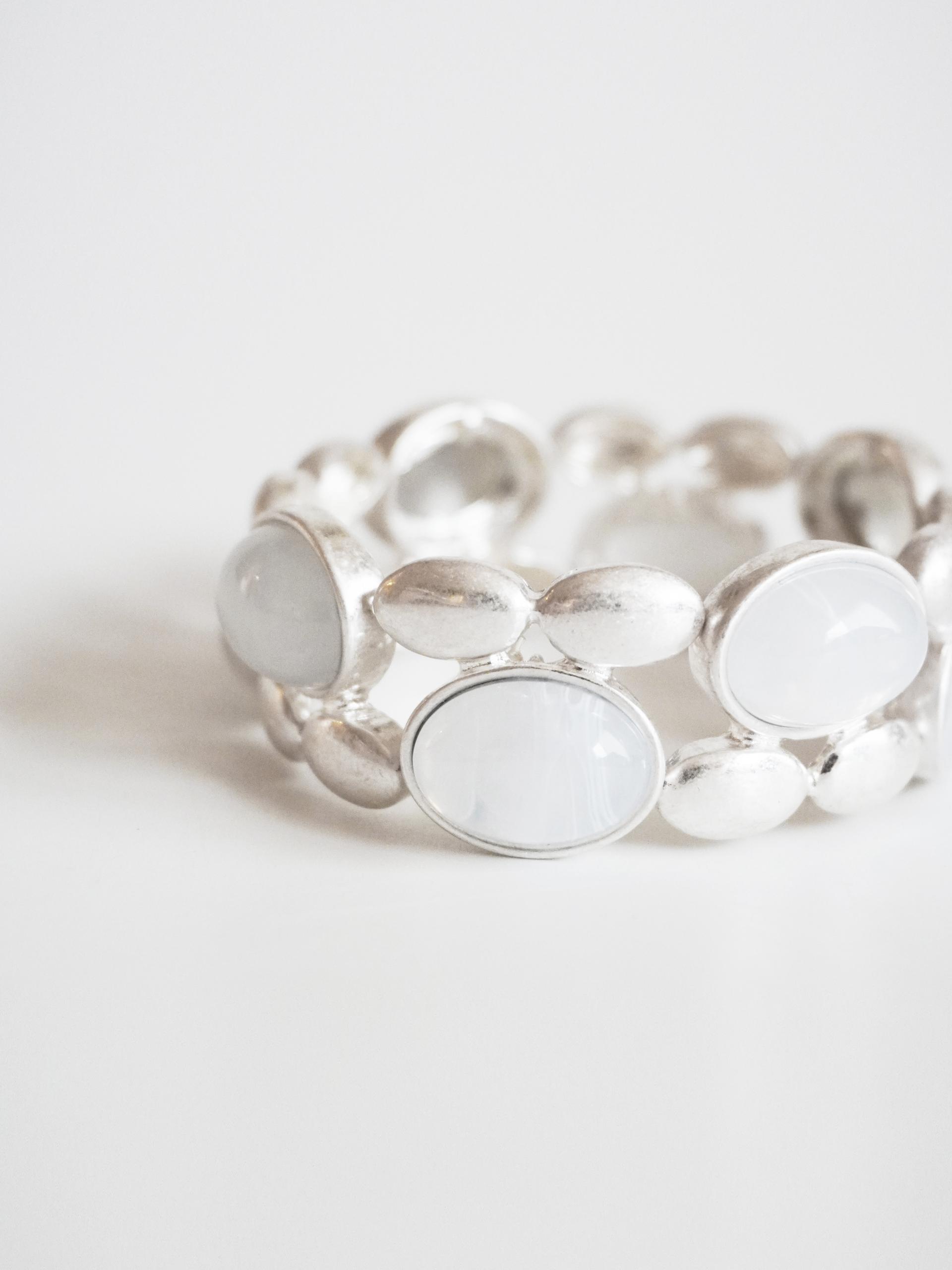 Milky Ston Bracelet