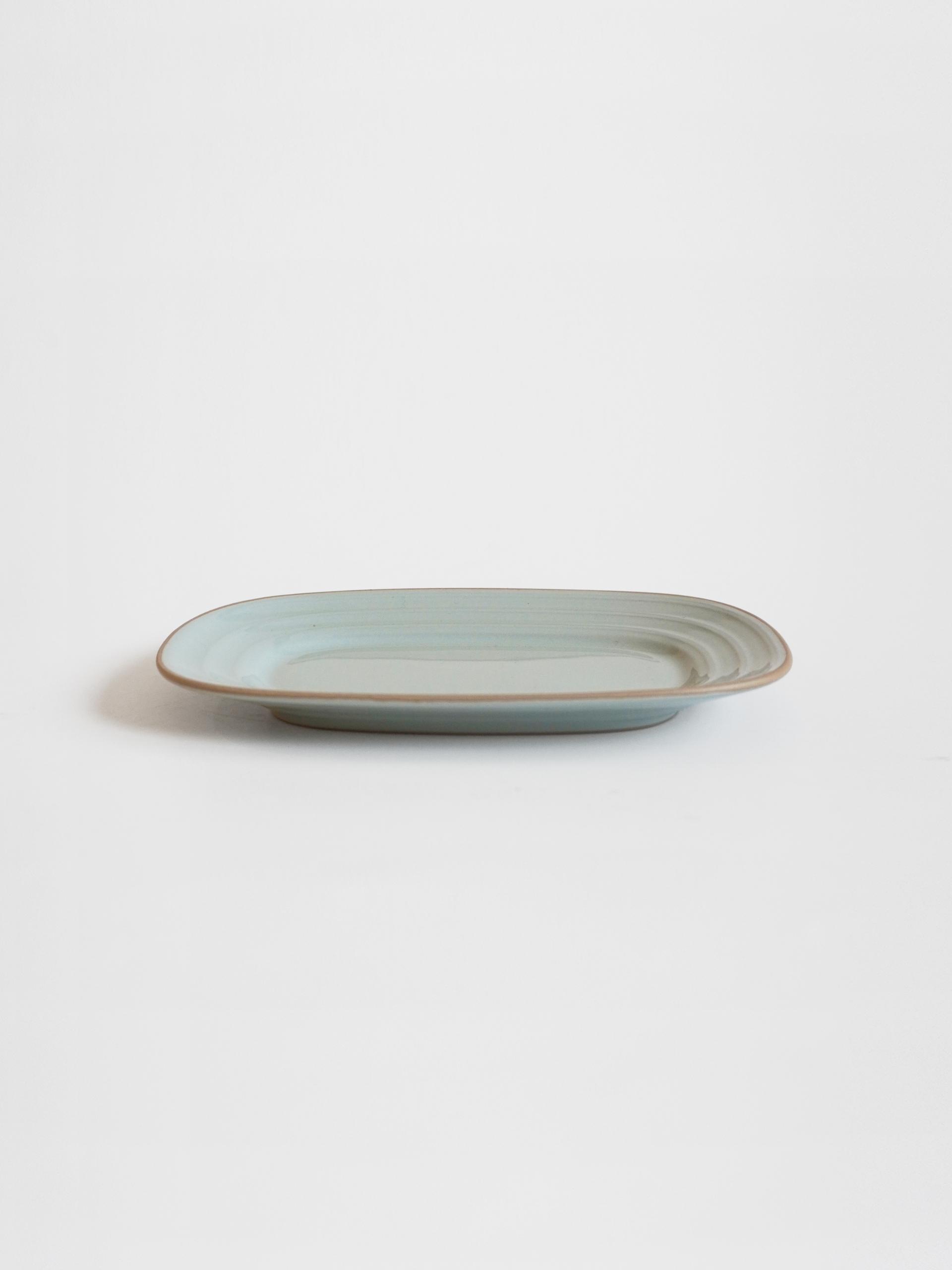 Mint Beige Line Oval Plate (2 Size)