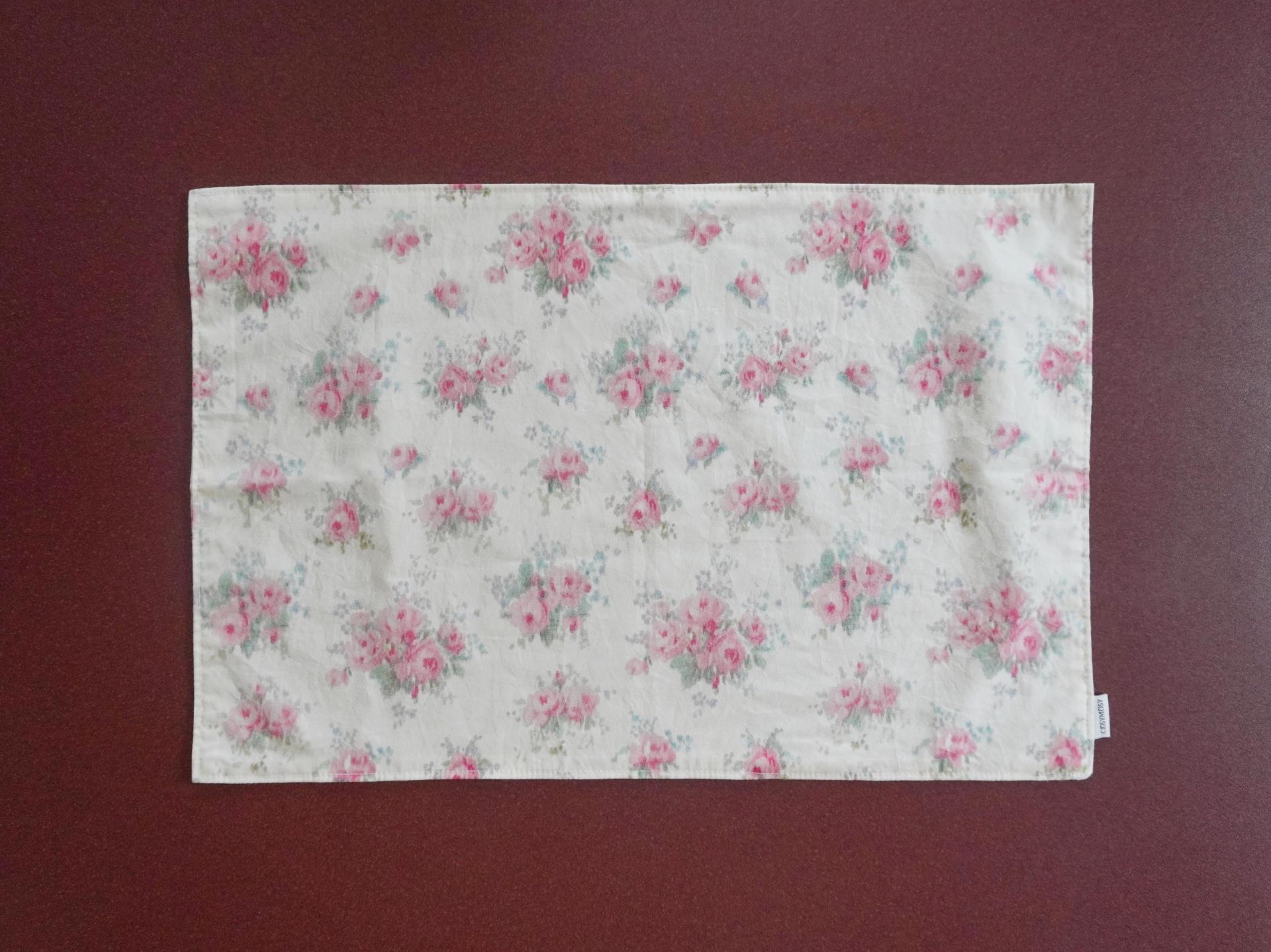 Cottage Rose Kitchen Cloth Table Mat - 2 Color
