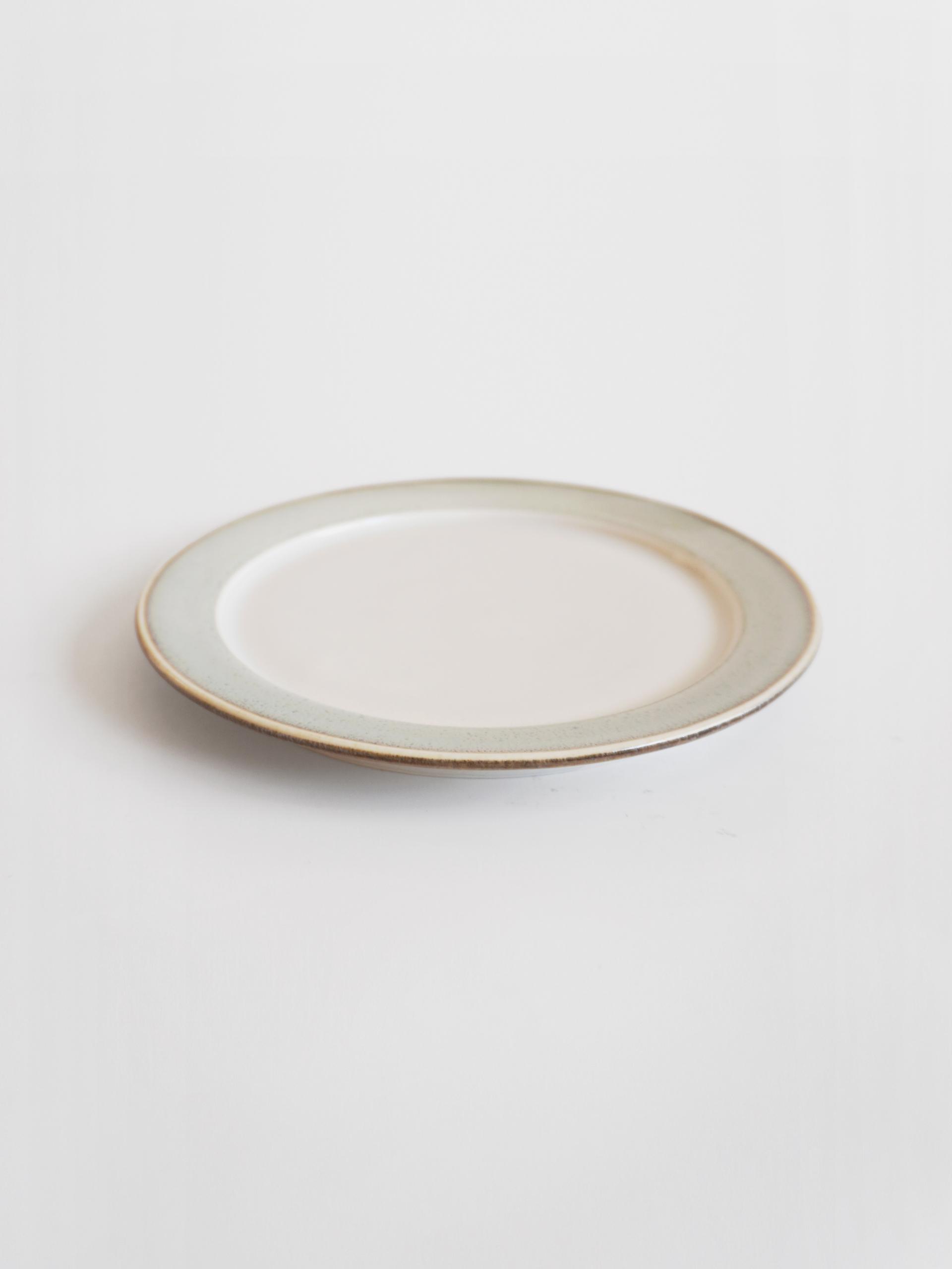 Natural Two Tone Plate - White