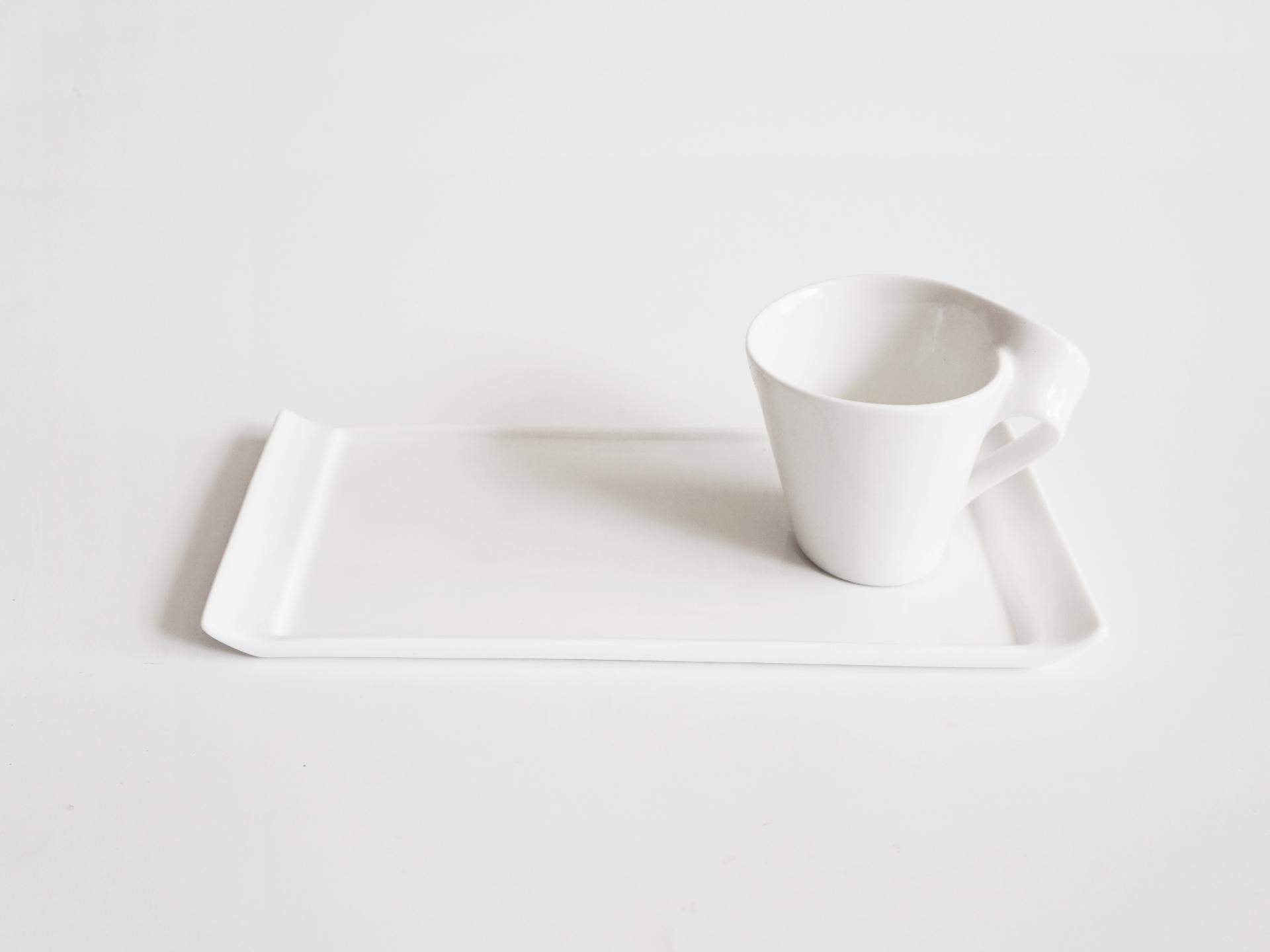 Flat White Plate & Cup Set