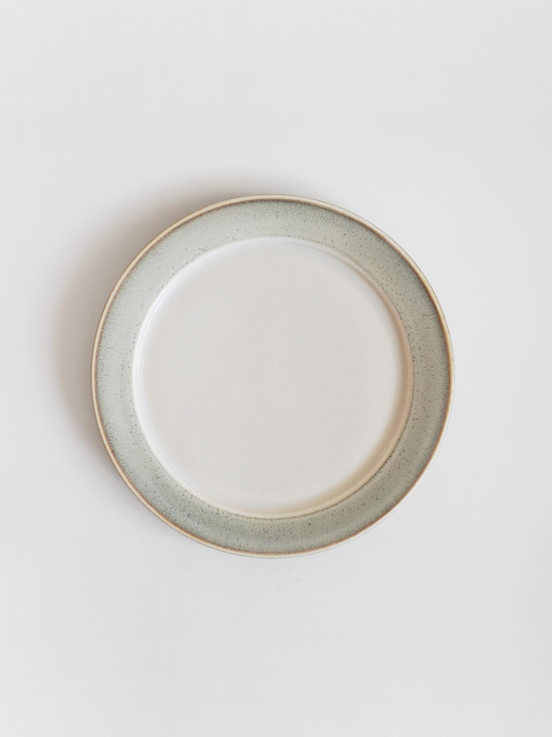Natural Two Tone Plate - White