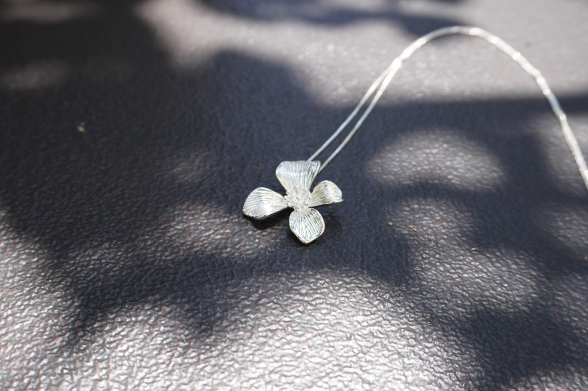 Bloom Necklace