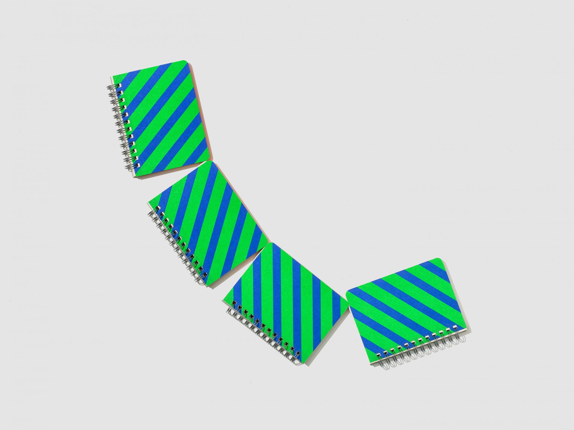 Graphic Ring Note 01