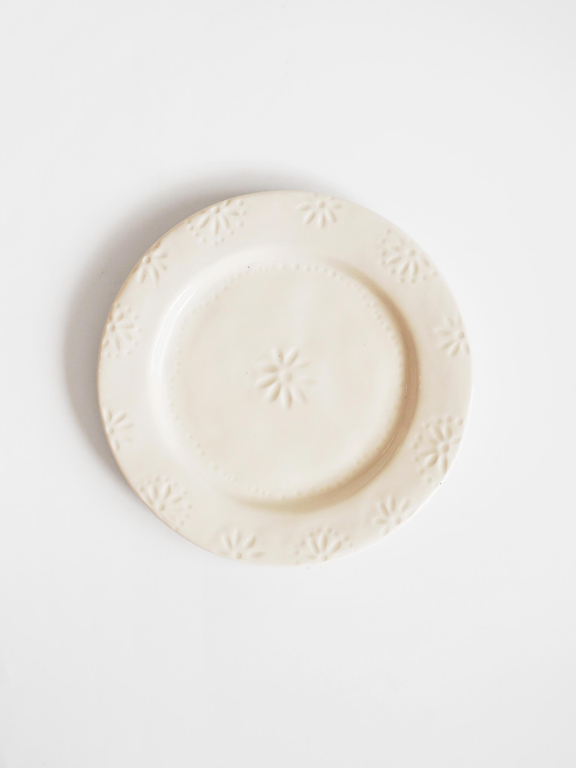 Daisy Plate (2 Color)