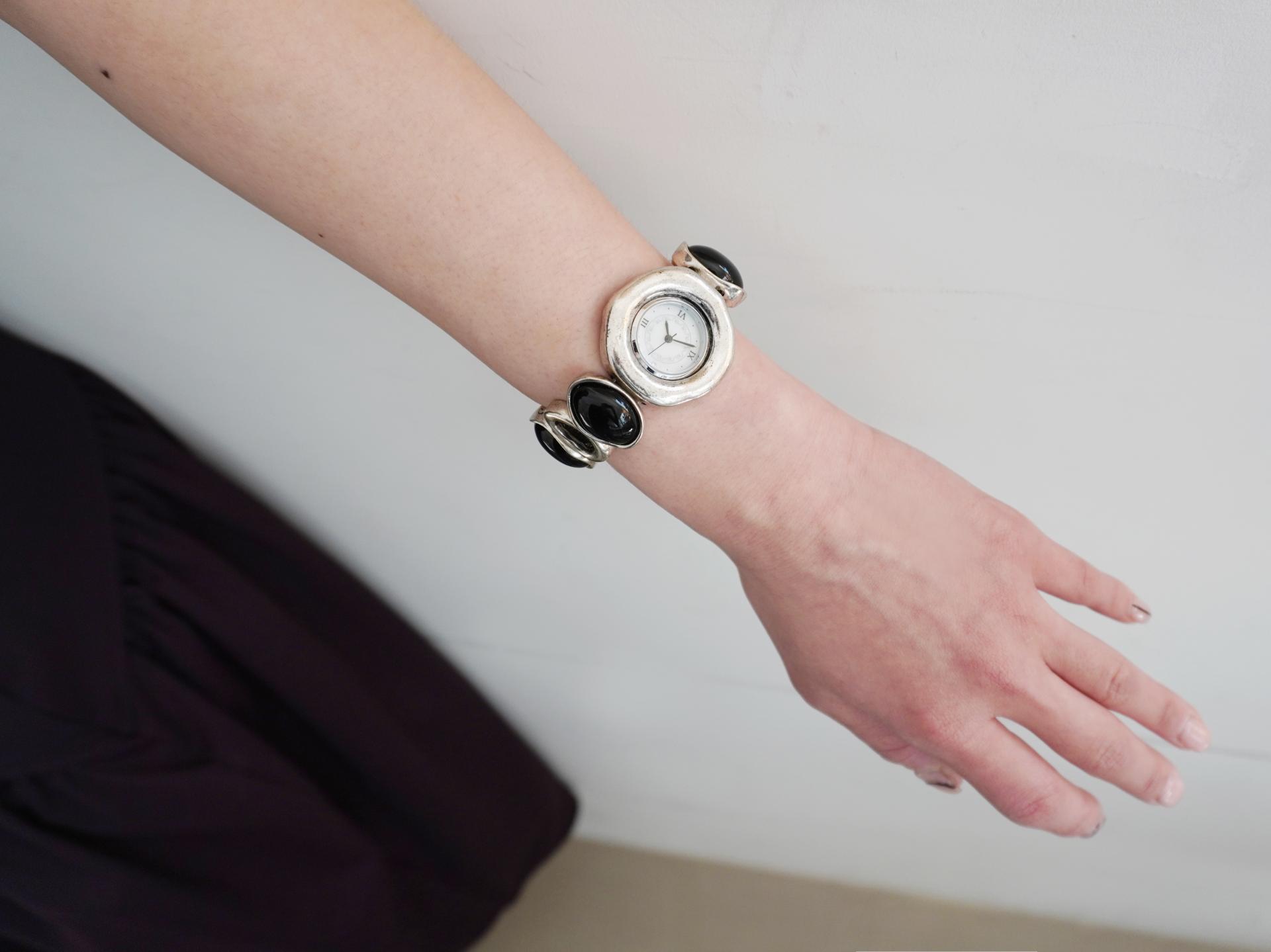 Paris Black Oval Watch