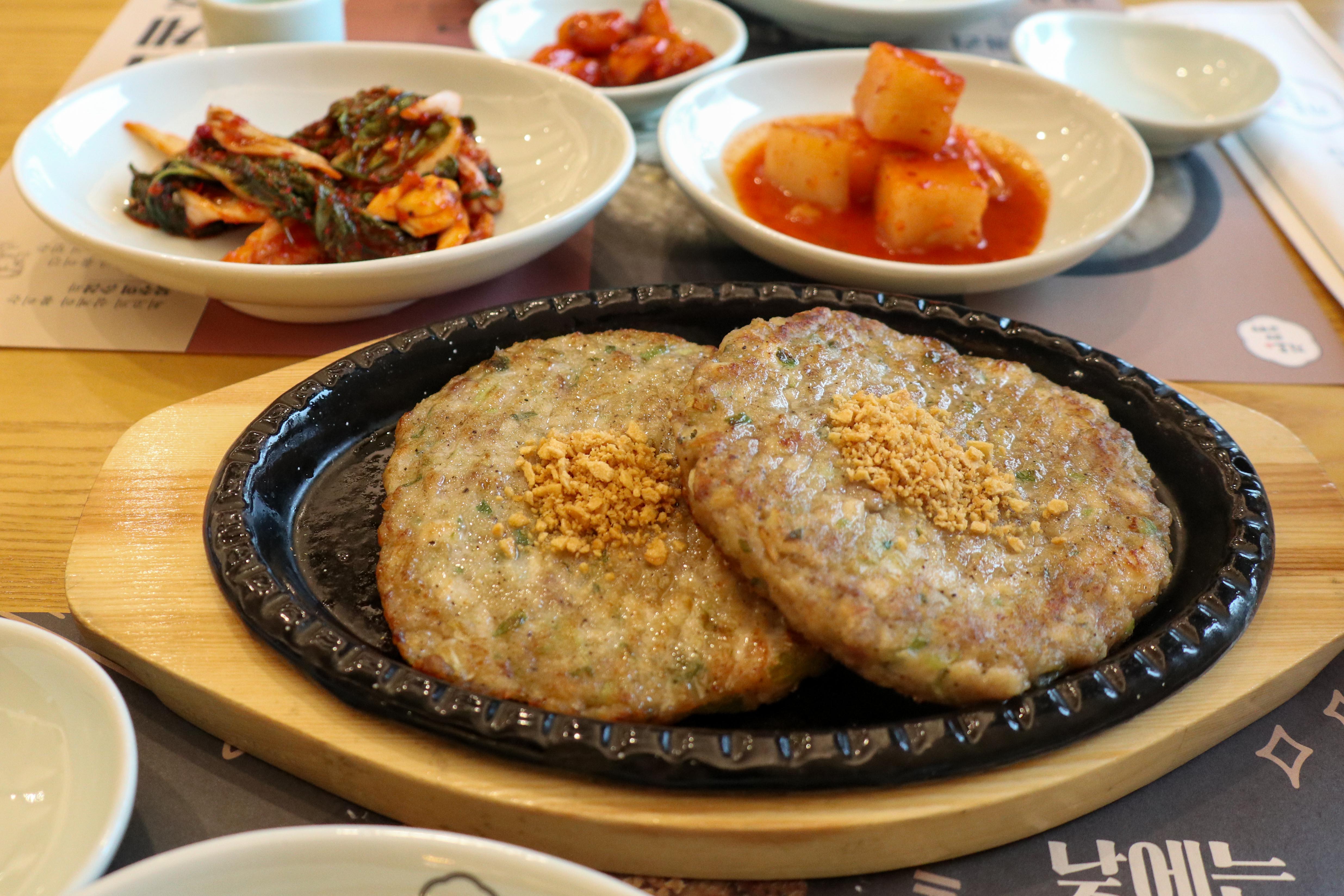 구리에 위치한 지호 한방 삼계탕의 오리닭가슴살 떡갈비