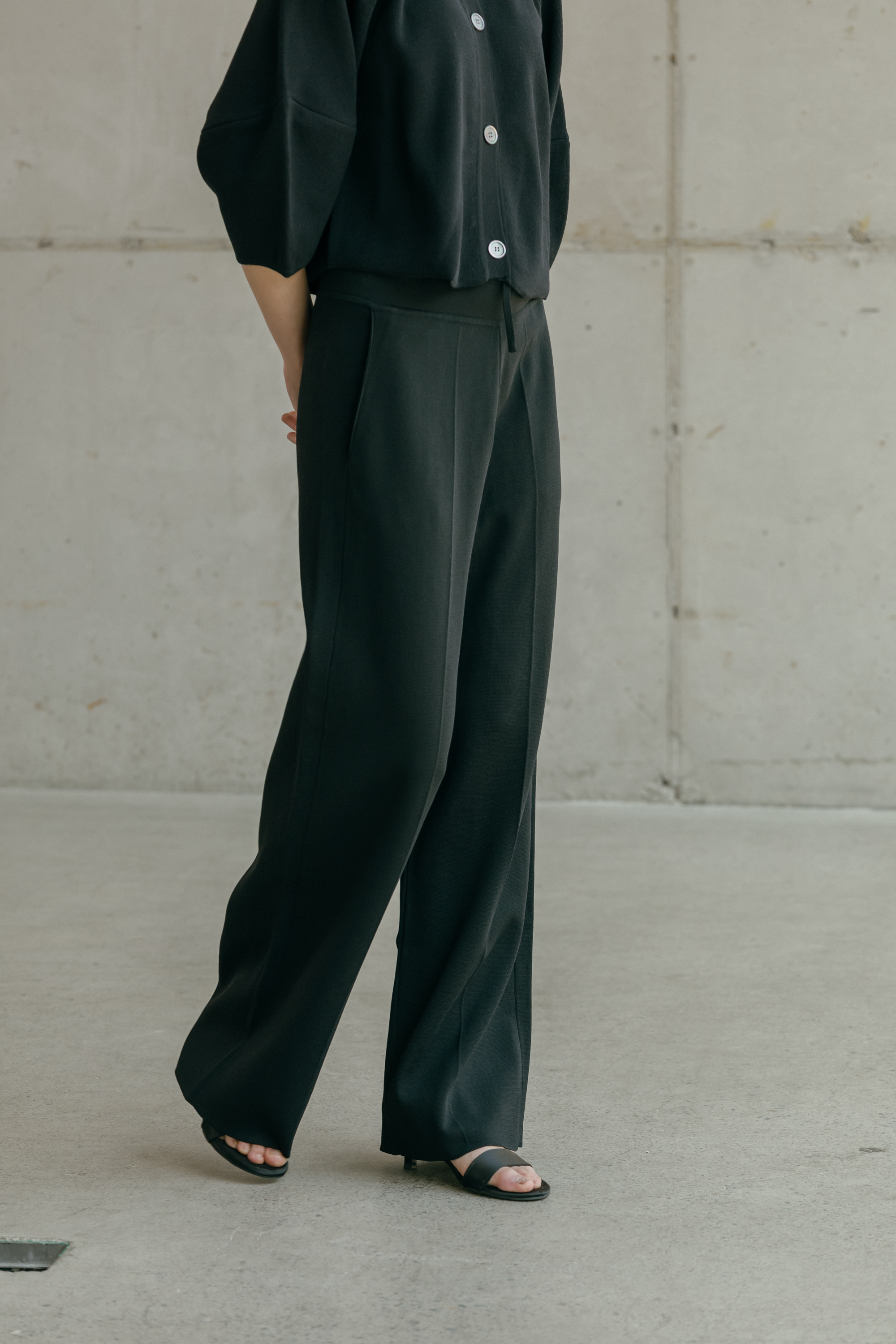 마농 드로즈볼륨 니트가디건_BLACK (2colors)