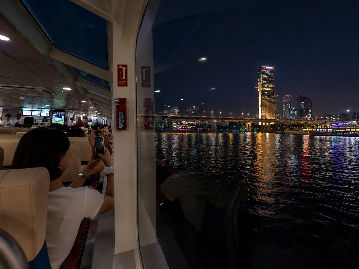 [WED&SAT] Seoul Evening-to-Night Tour: Market Food, Han River Cruise, Scenic Viewpoint