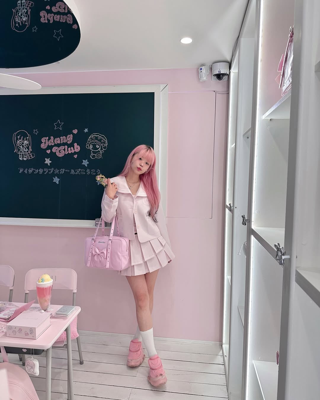 school skirt : idang club