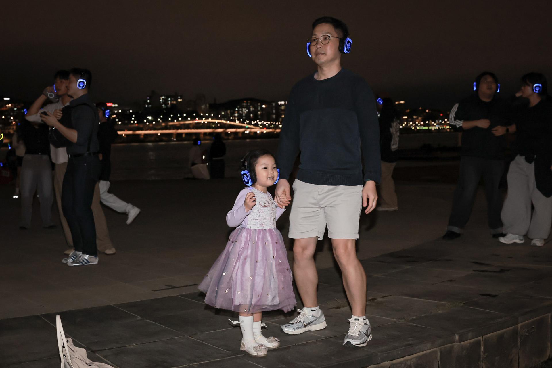 7654acf3ed742.jpg