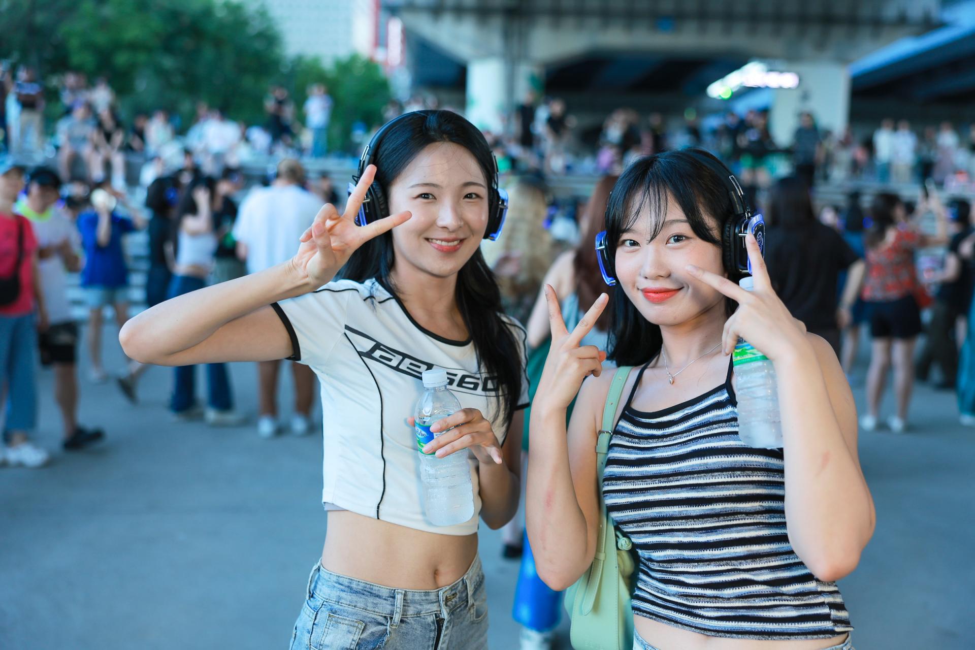 a56f90874ea18.jpg