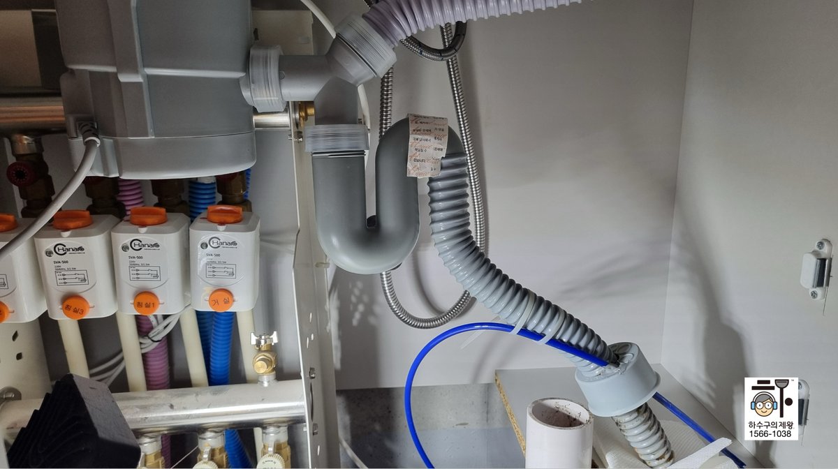 성남시 분당구 하수구 청소 작업을 위한 장비 세팅 모습 — 하수구의 제왕 전문 장비 세트