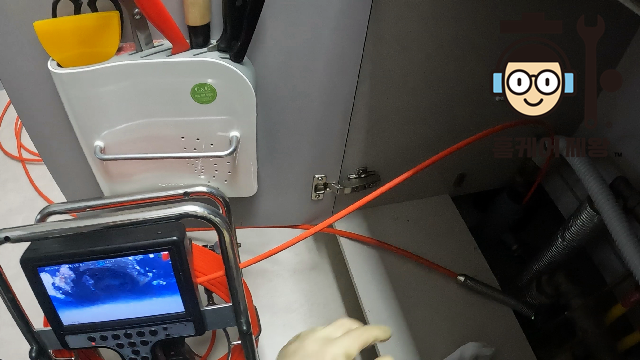6024dff7ec1ac.png
