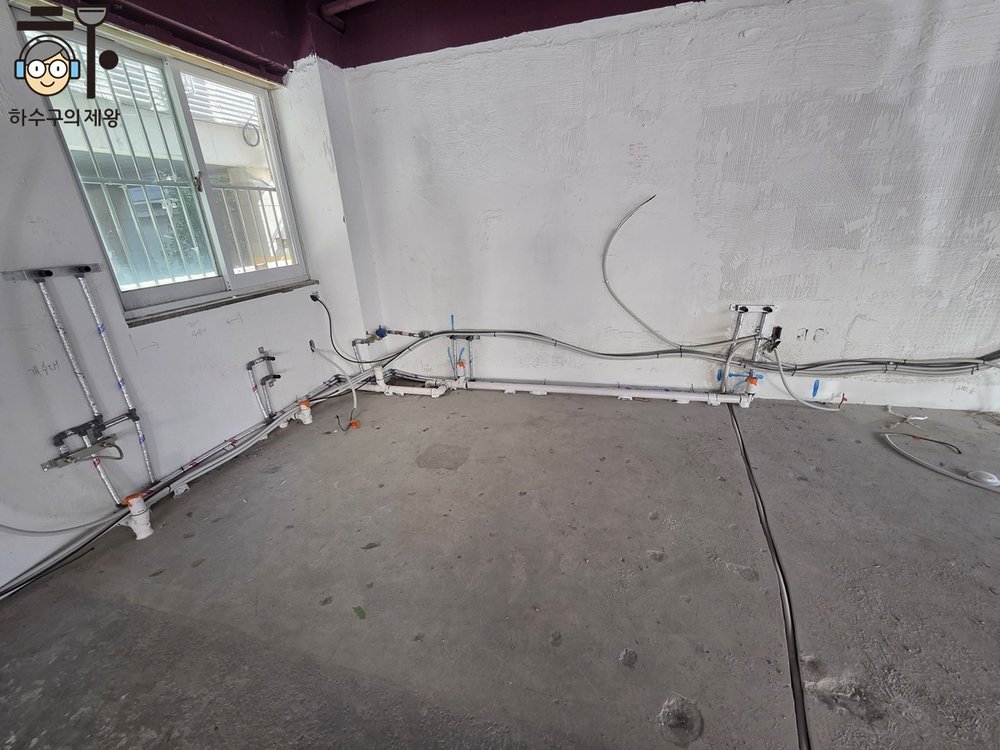 송파구 문정동 식당 급수 온수 분배기 설치 작업 현장