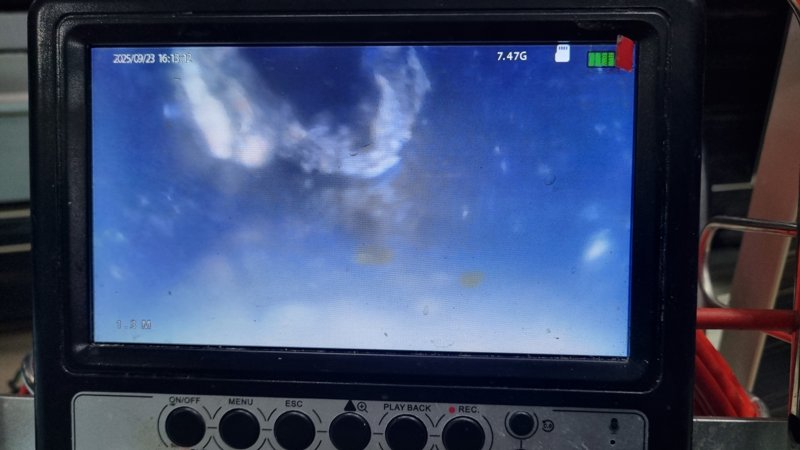 화성시 남양우림필유아파트 하수구 내시경 점검 장면