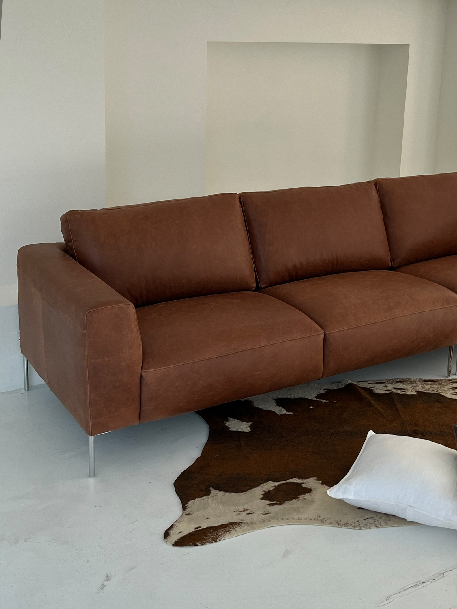 PLAN.B 4-SEATER SOFA