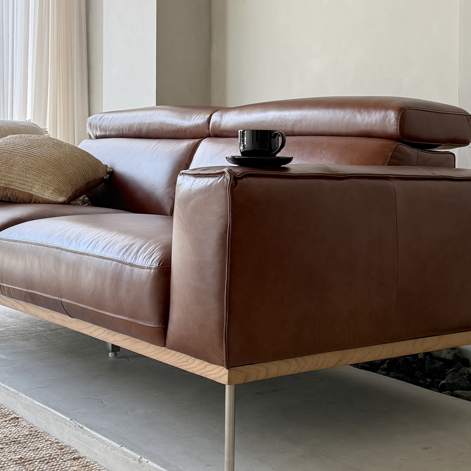 HESTO 3-SEATER SOFA