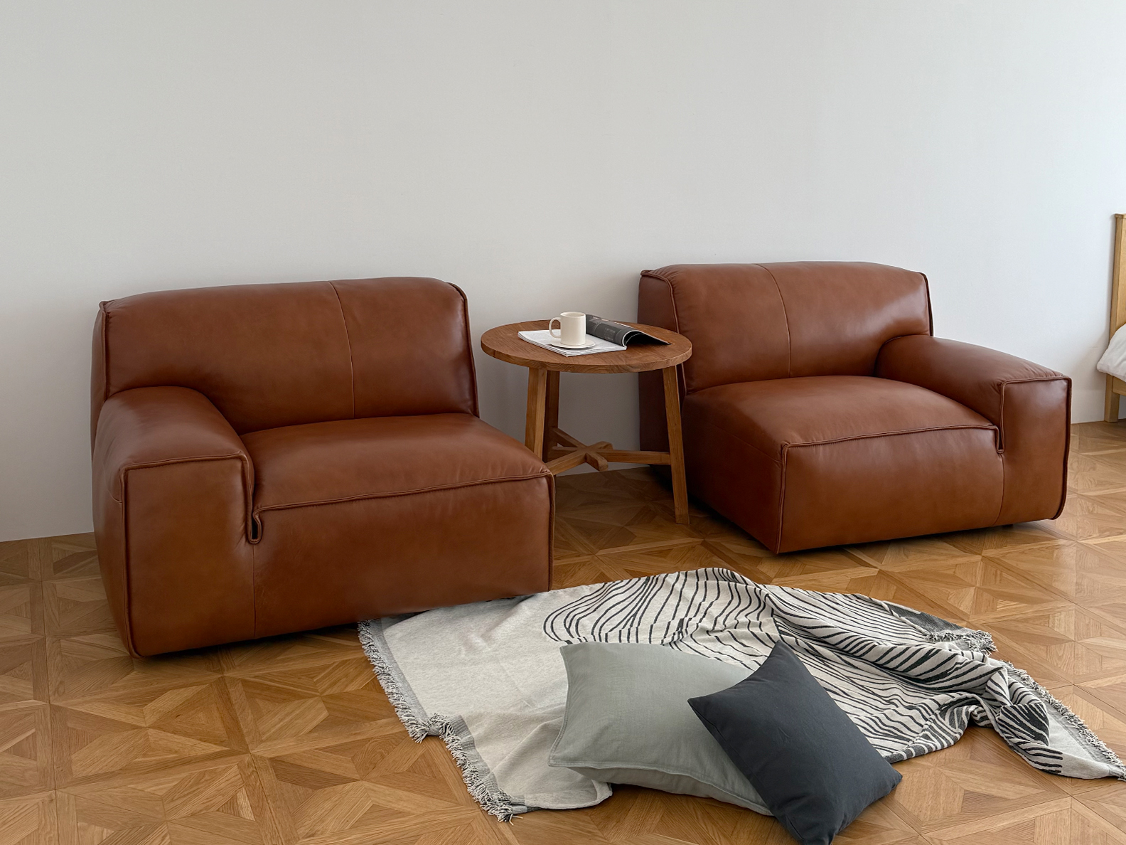 PUDGY 3.5-SEATER SOFA