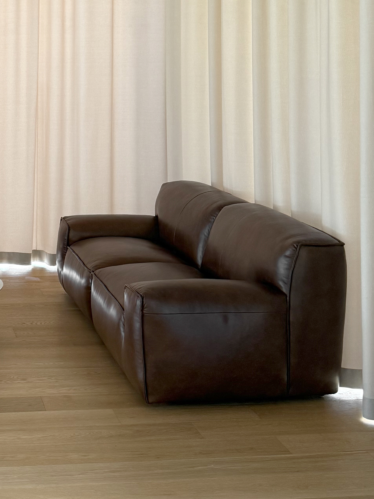 PUDGY 3.5-SEATER SOFA