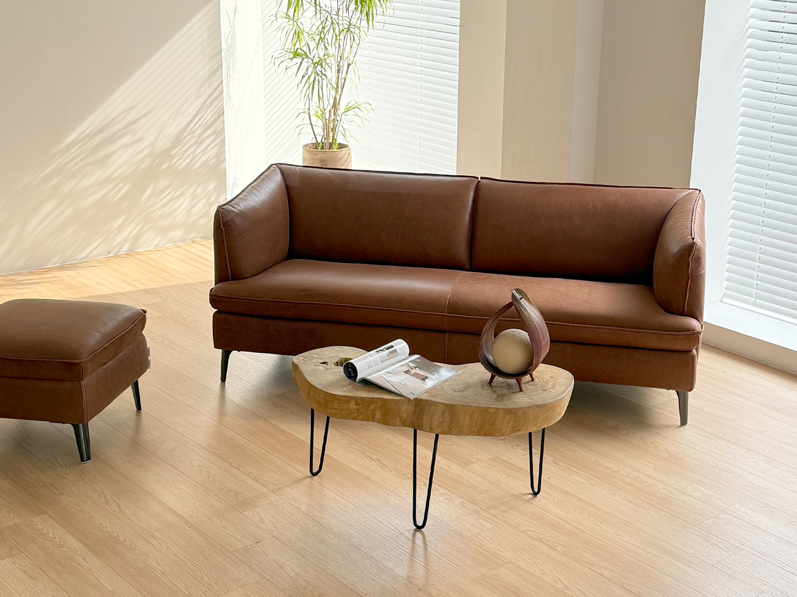 TUTTO 3-SEATER SOFA