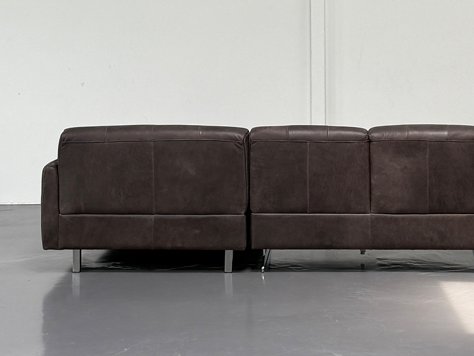 VOLT 3.5-SEATER SOFA