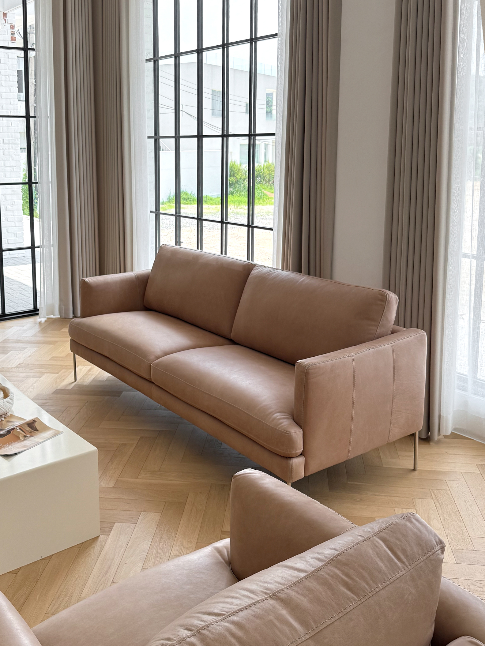 CARINO 3.5-SEATER