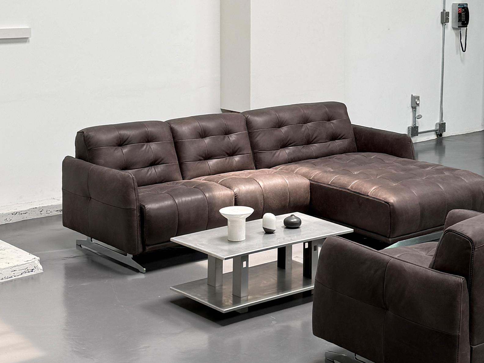 VOLT 3.5-SEATER SOFA
