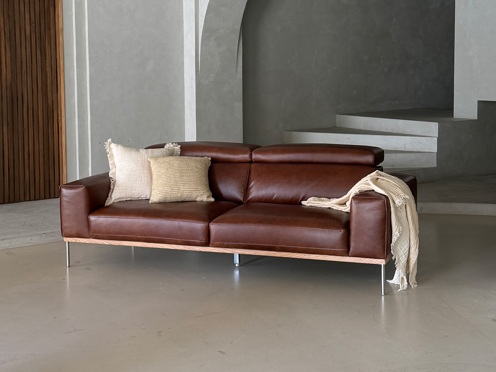 HESTO 3-SEATER SOFA