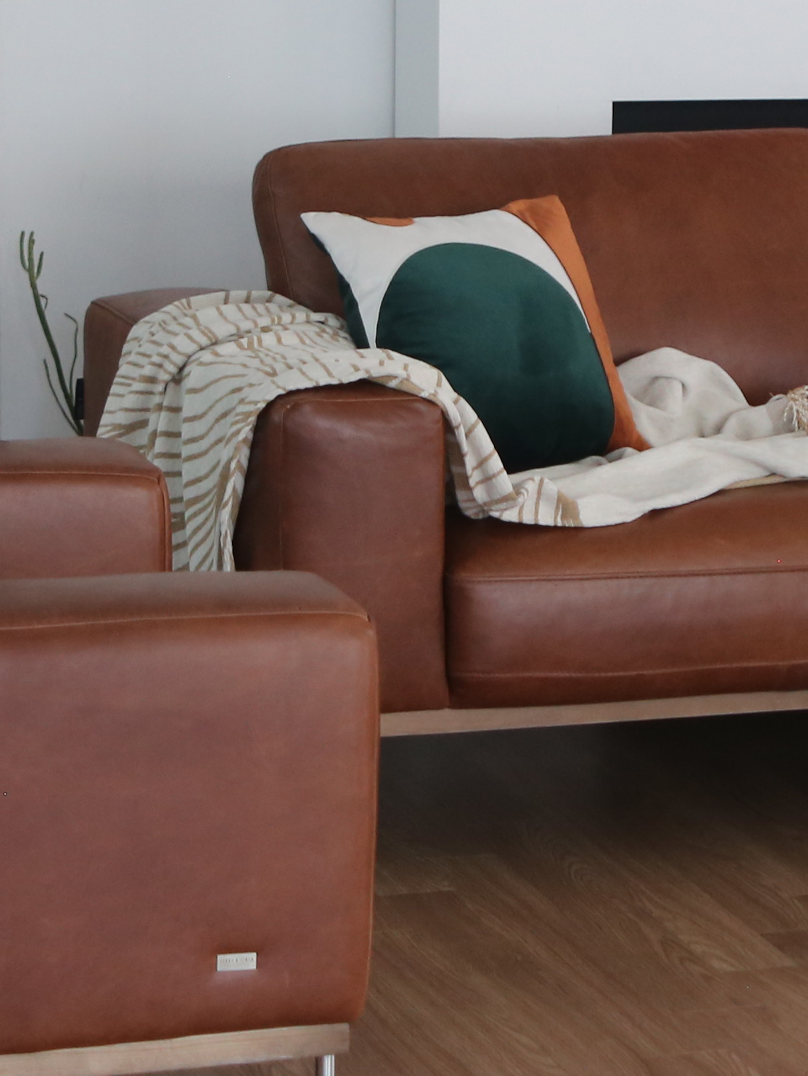 BROOKLYN 3-SEATER SOFA