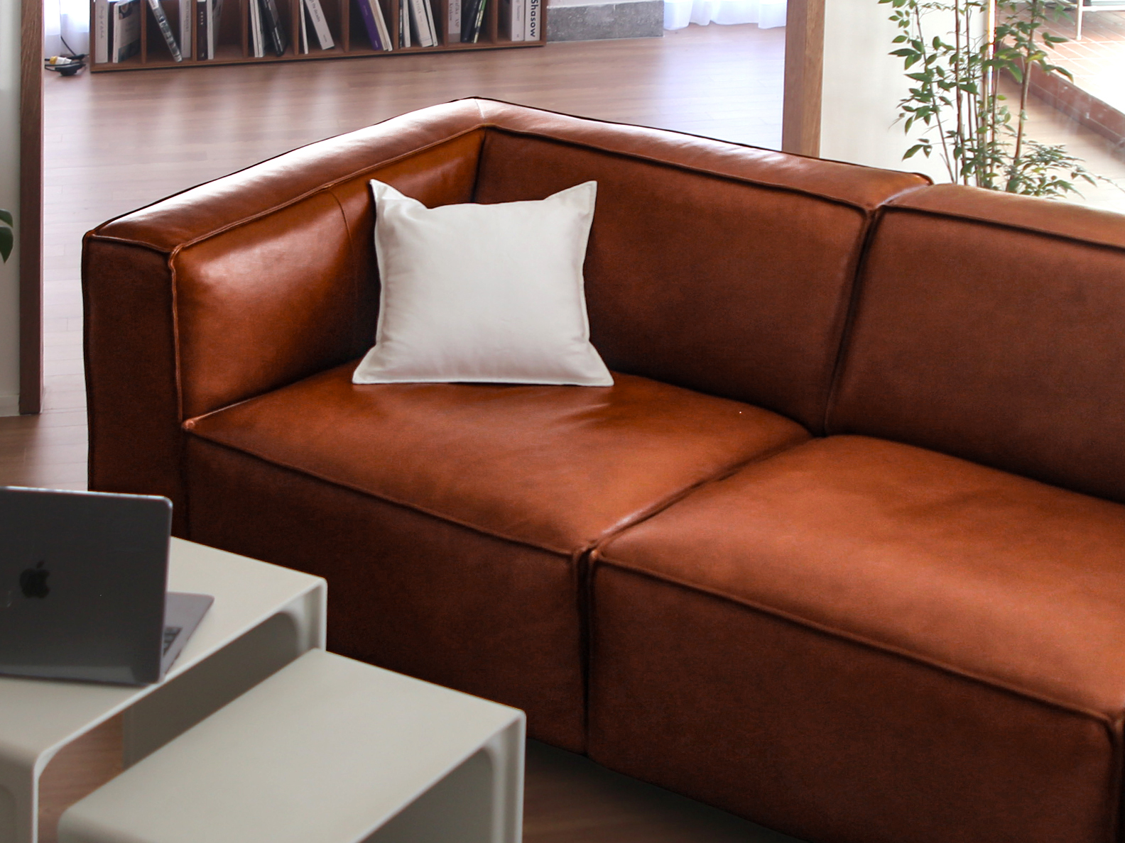 LECCE 6-SEATER SOFA