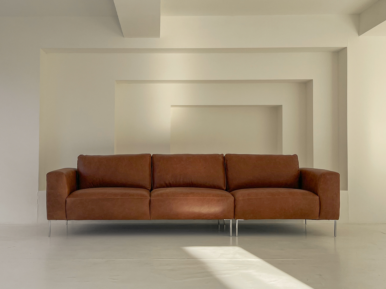 PLAN.B 4-SEATER SOFA
