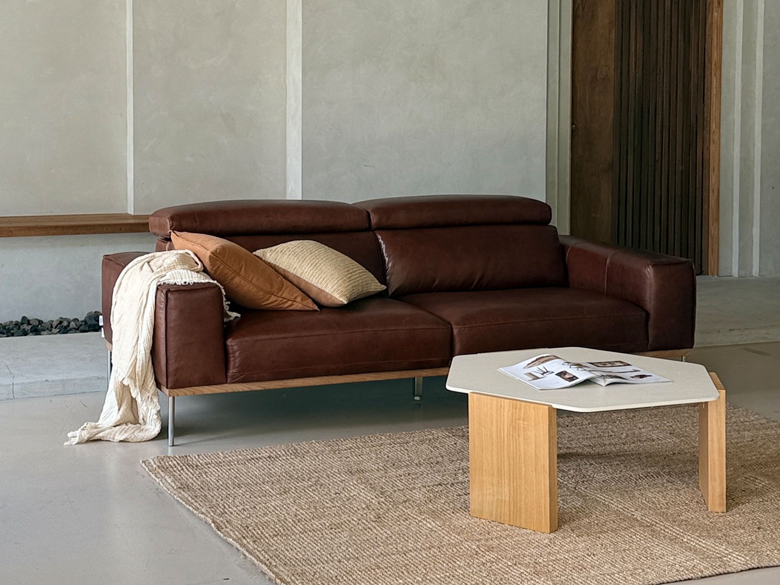 HESTO 3-SEATER SOFA